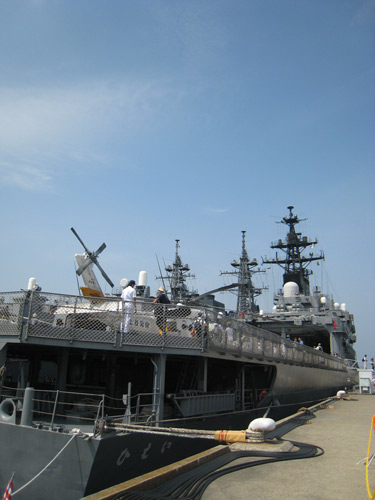 海軍基地船.jpg